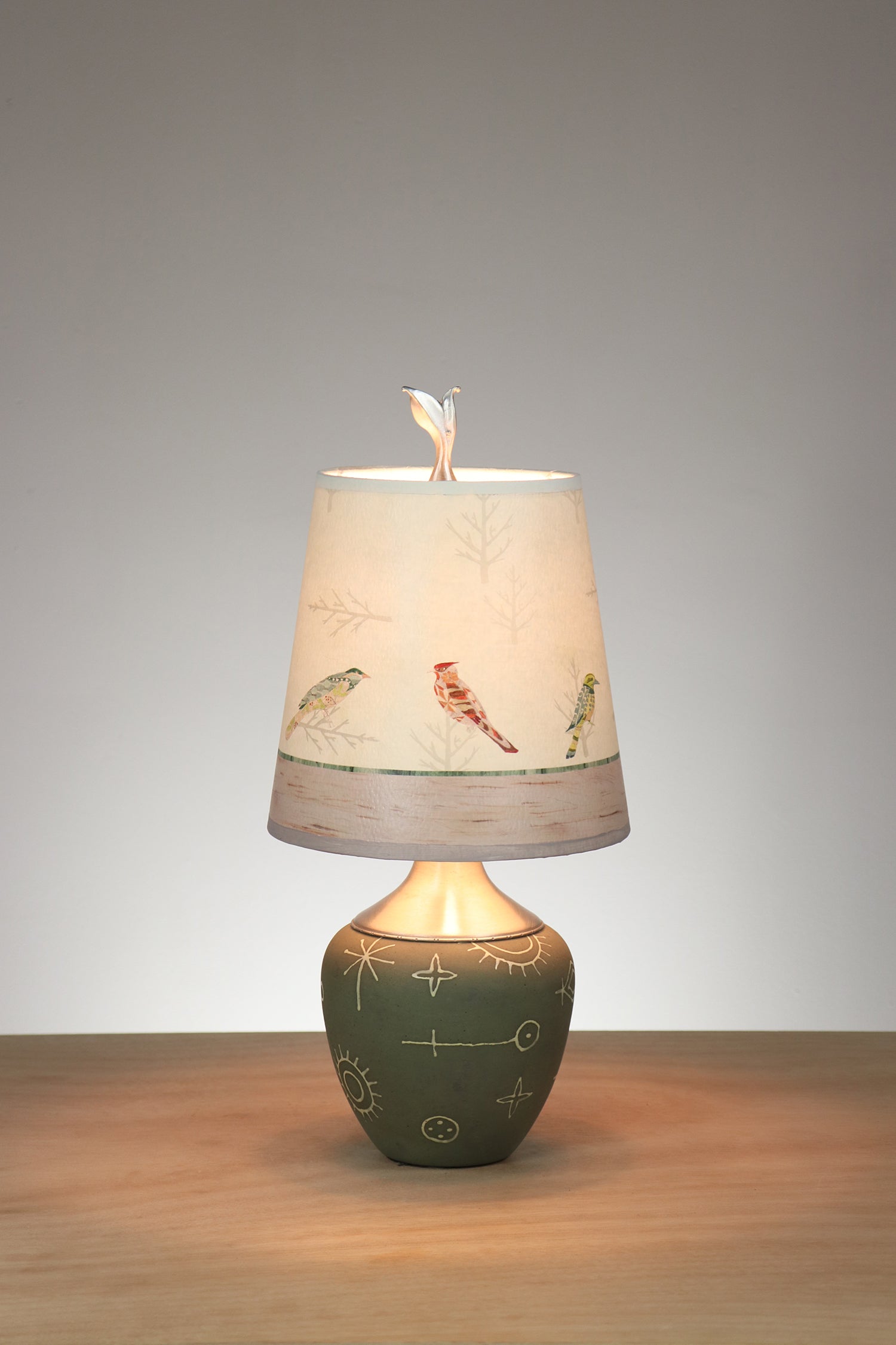 Janna Ugone & Co Table Lamp Ceramic Accent Lamp with Small Drum Shade in Bird Friends