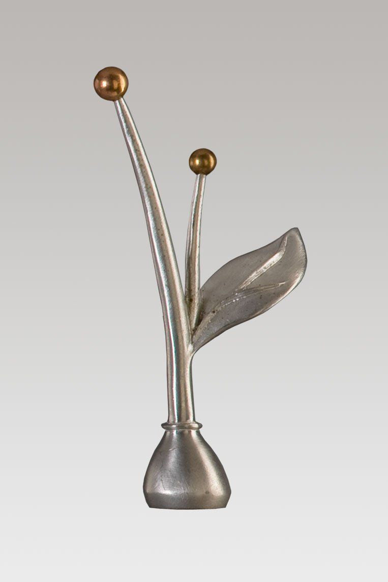 Berry Leaf Finial in Satin Pewter