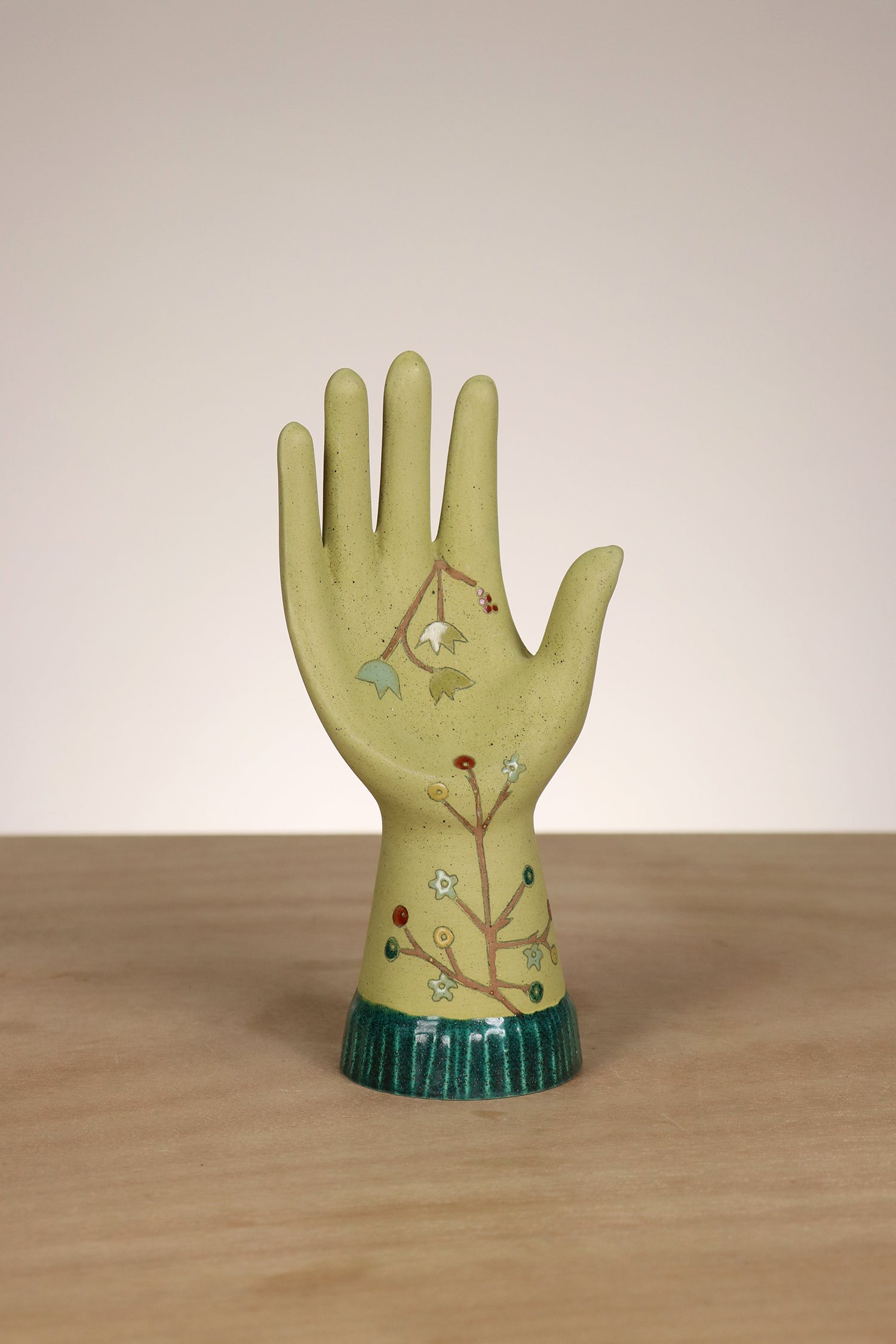 Janna Ugone & Co Small Ceramic Hand in Lucca in Citron