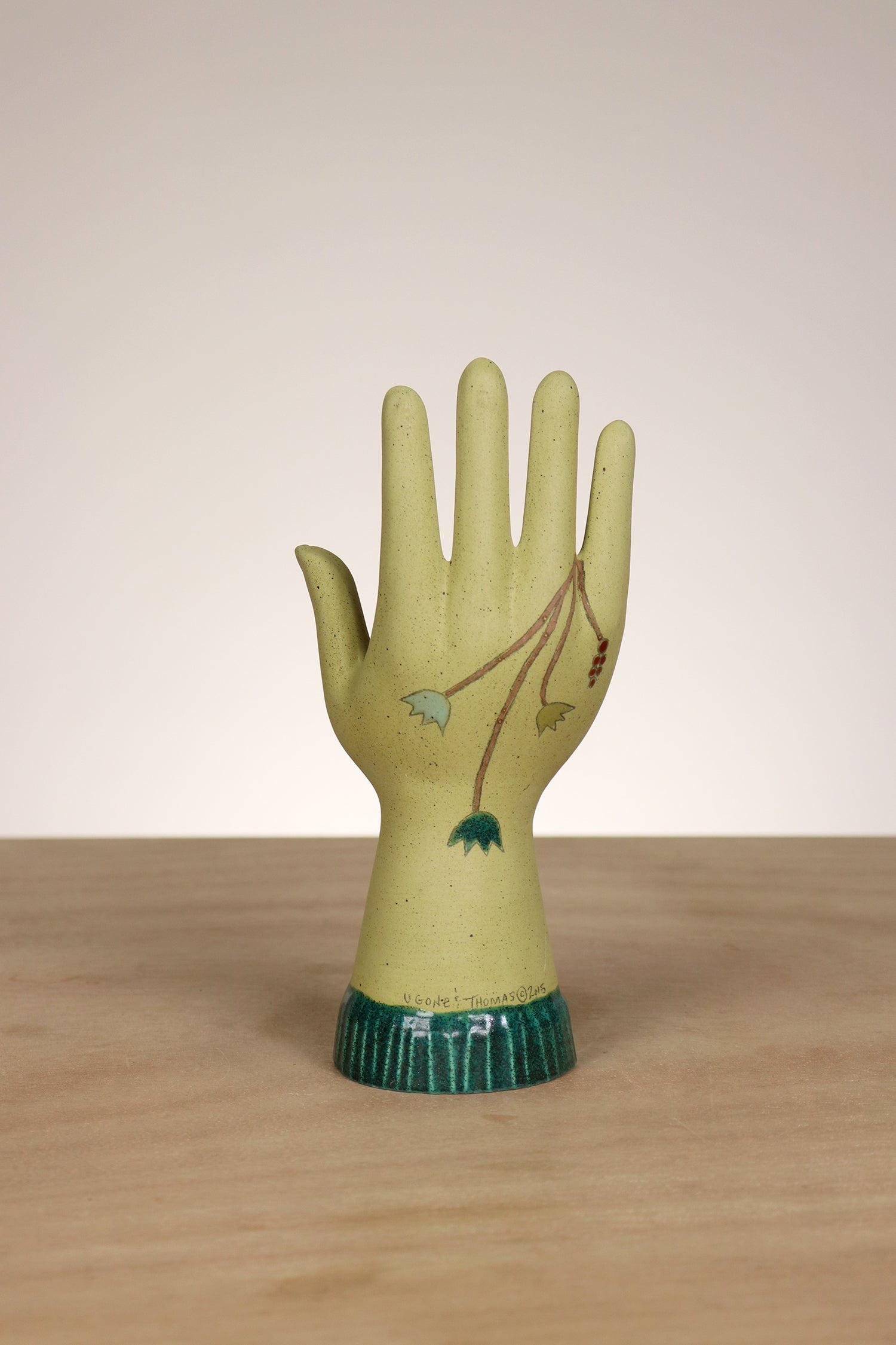 Janna Ugone & Co Small Ceramic Hand in Lucca in Citron
